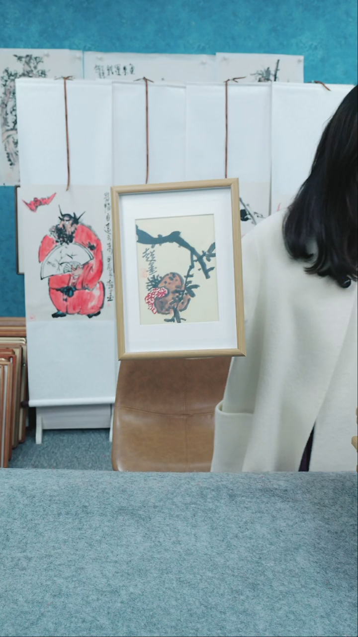 【闪购商品】国画10寸本土老师木质摆台 