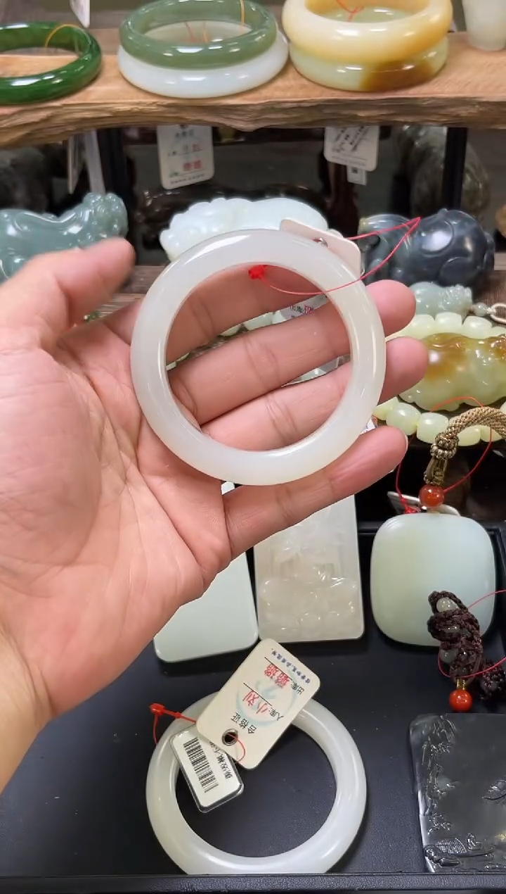 和田玉手镯未镶嵌青海白玉手镯 55+9009107