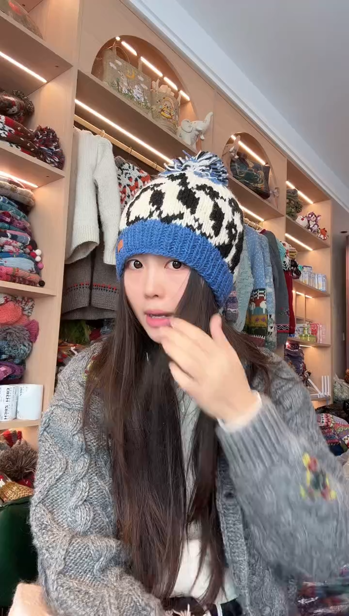 羊毛蓝白企鹅单球帽
