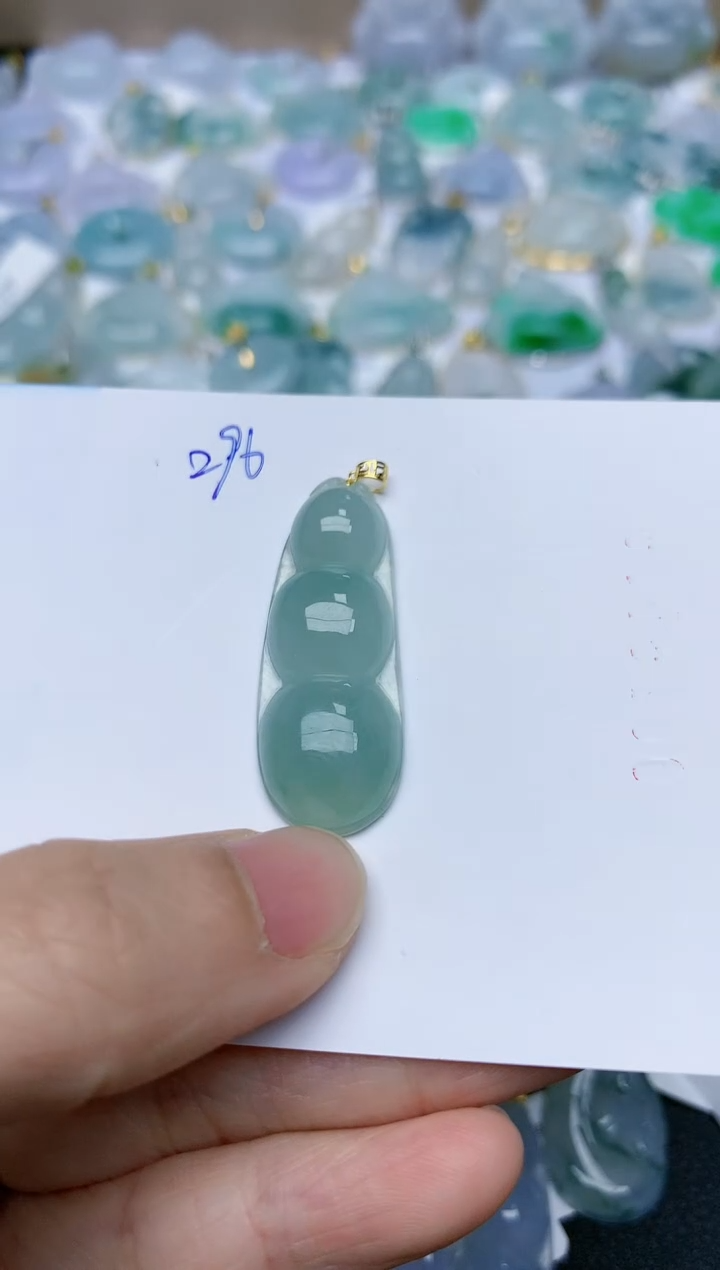 【闪购商品】翡翠颈饰18K金镶嵌天然翡翠A货    