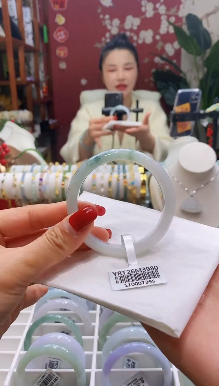 【闪购商品】翡翠手镯未镶嵌134圈口5354/10.2*69