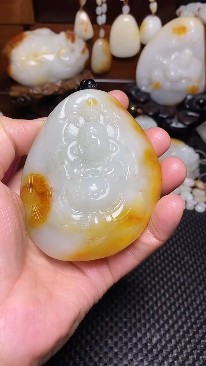 康**堂天然玉石      