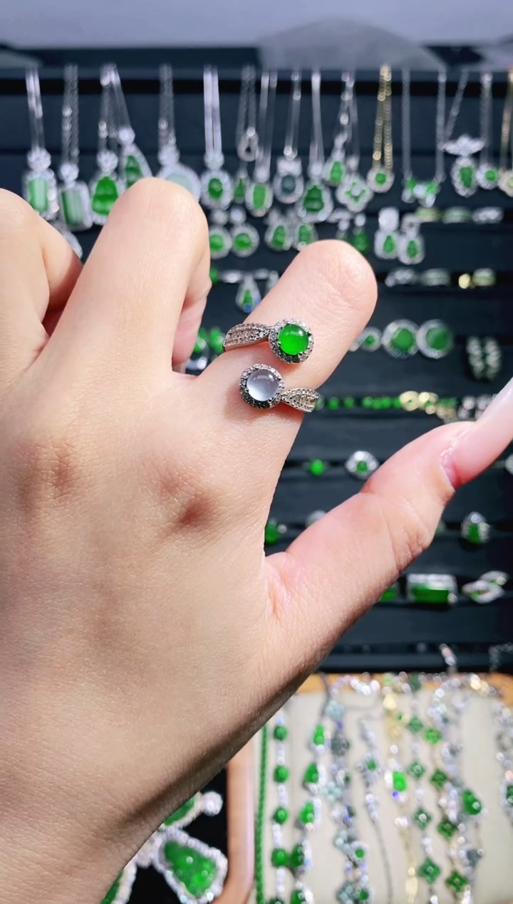 翡翠戒指银S925镶嵌多样性