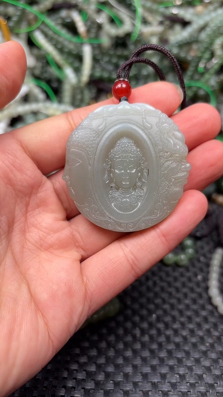 颈饰未镶嵌和田玉1