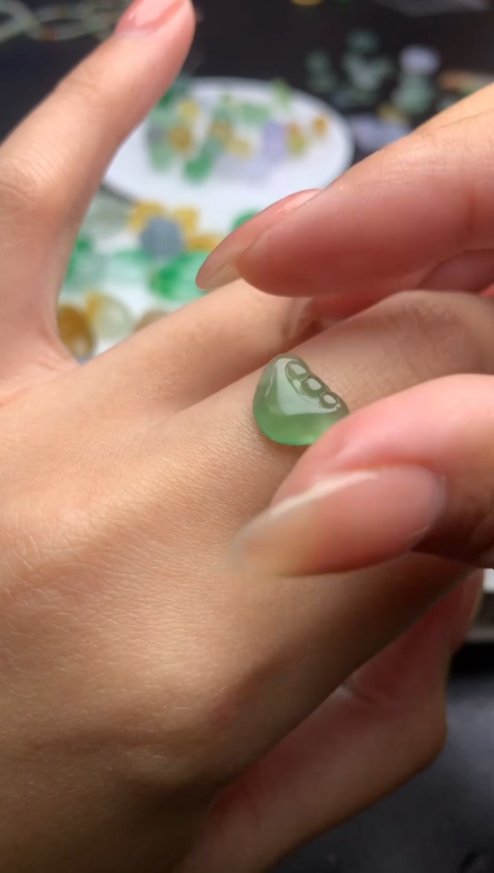 【闪购商品】定制翡翠未镶嵌毛货