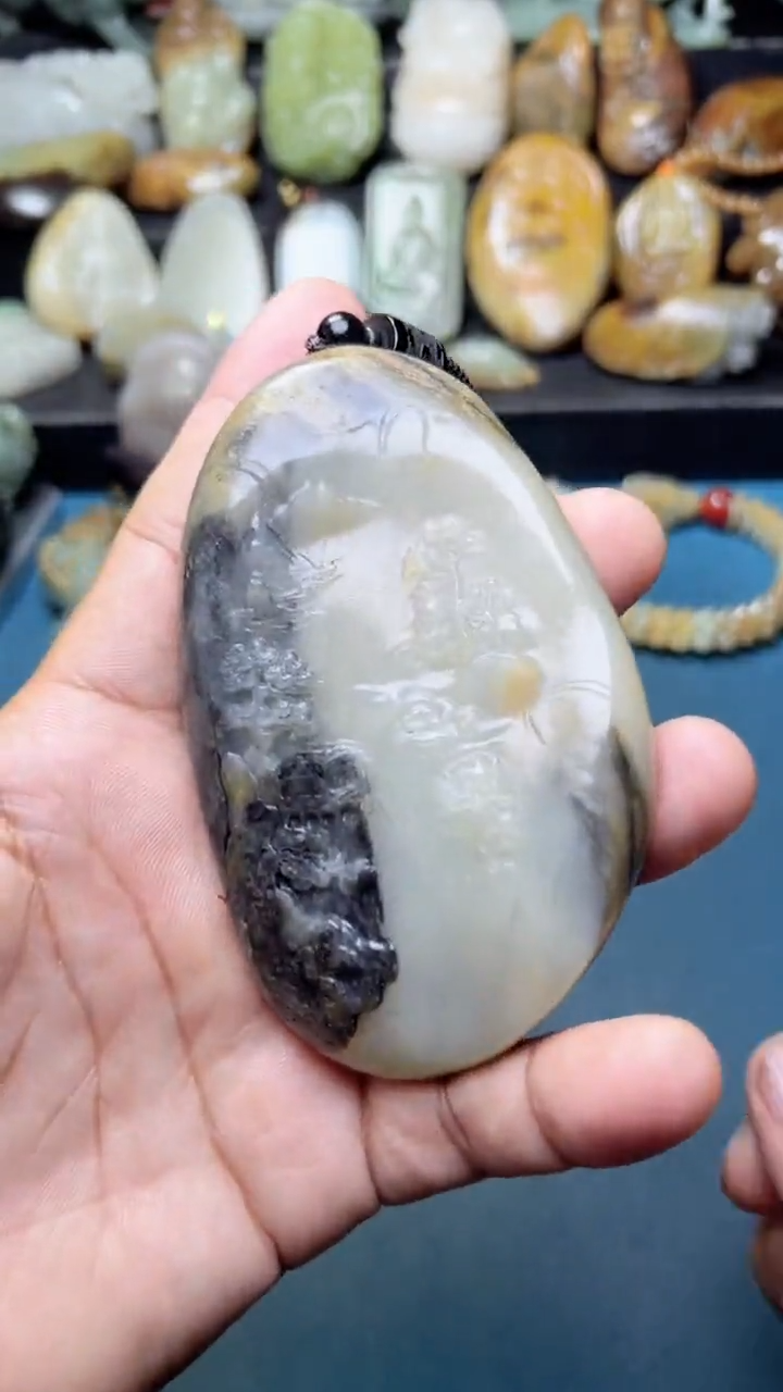 未镶嵌和田玉把件-