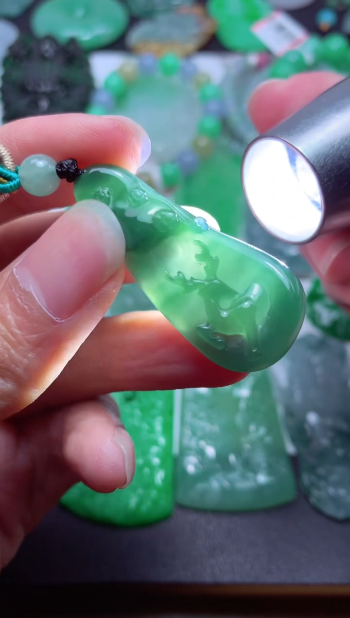 【闪购商品】翡翠颈饰未镶嵌天然翡翠