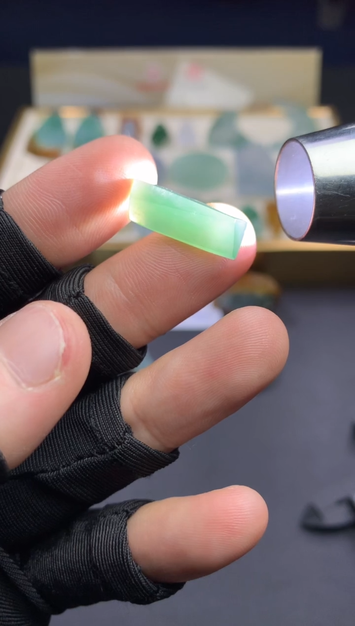 【闪购商品】定制翡翠未镶嵌