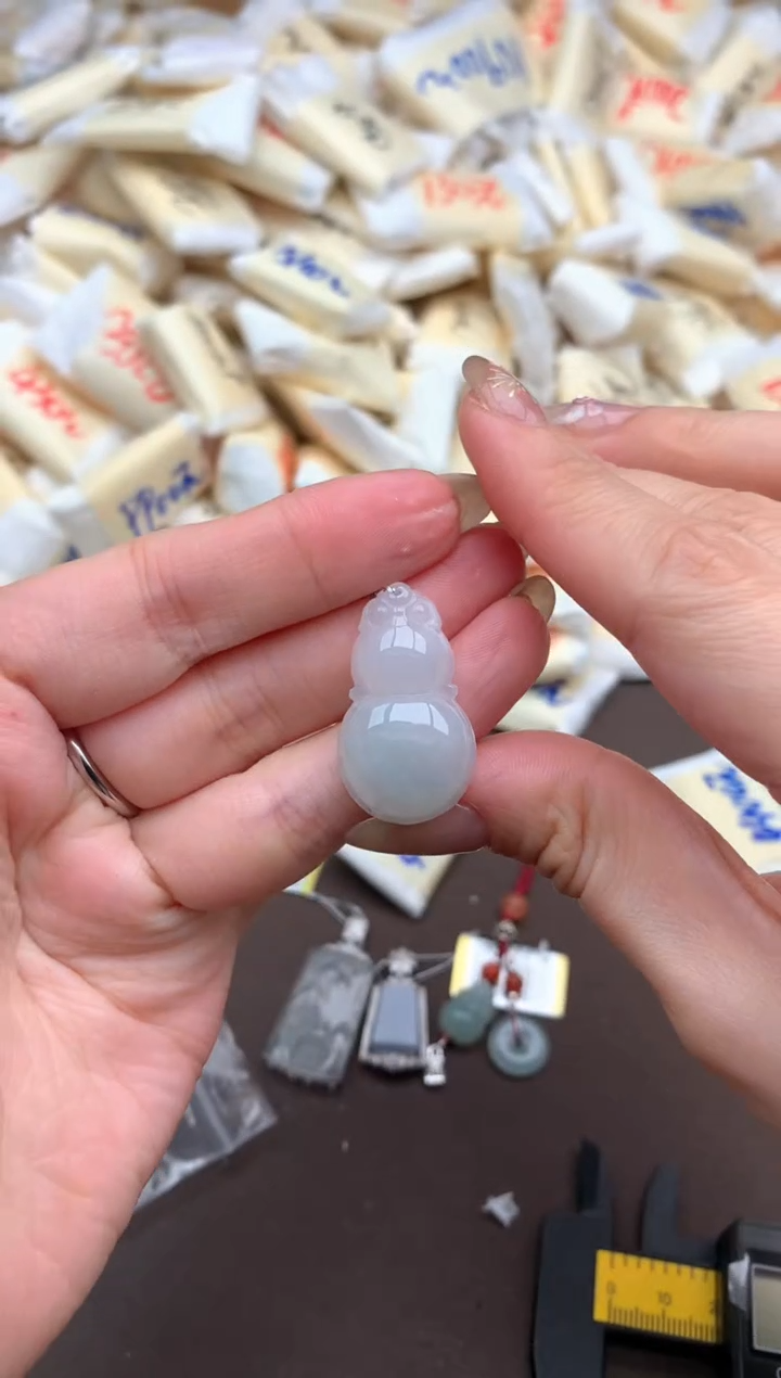 【闪购商品】翡翠挂件未镶嵌一