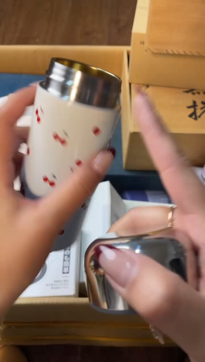 瓷片方*樱桃+++000000000