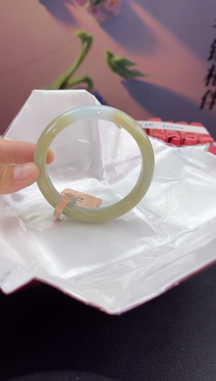 翡翠未镶嵌手镯4翡翠手镯