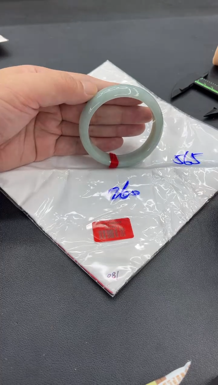 未镶嵌手镯翡翠翡翠手镯