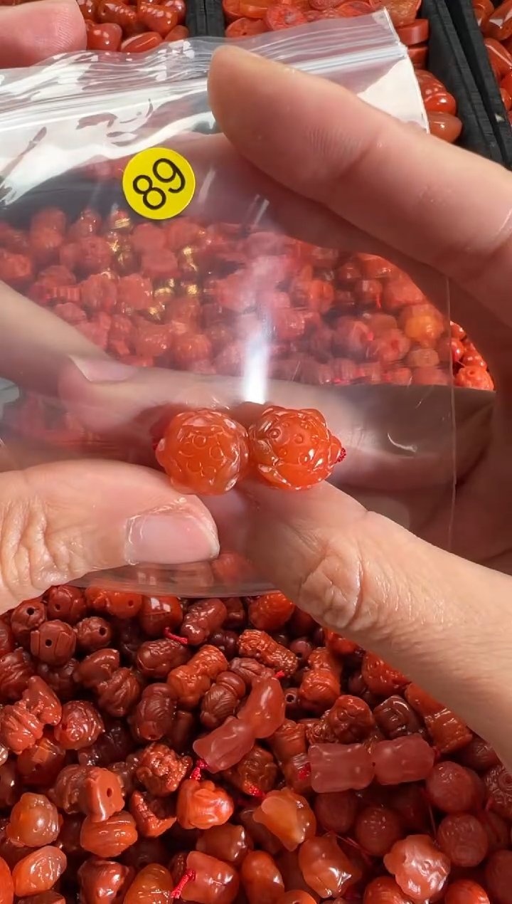 【闪购商品】南红玛瑙颈饰未镶嵌1
