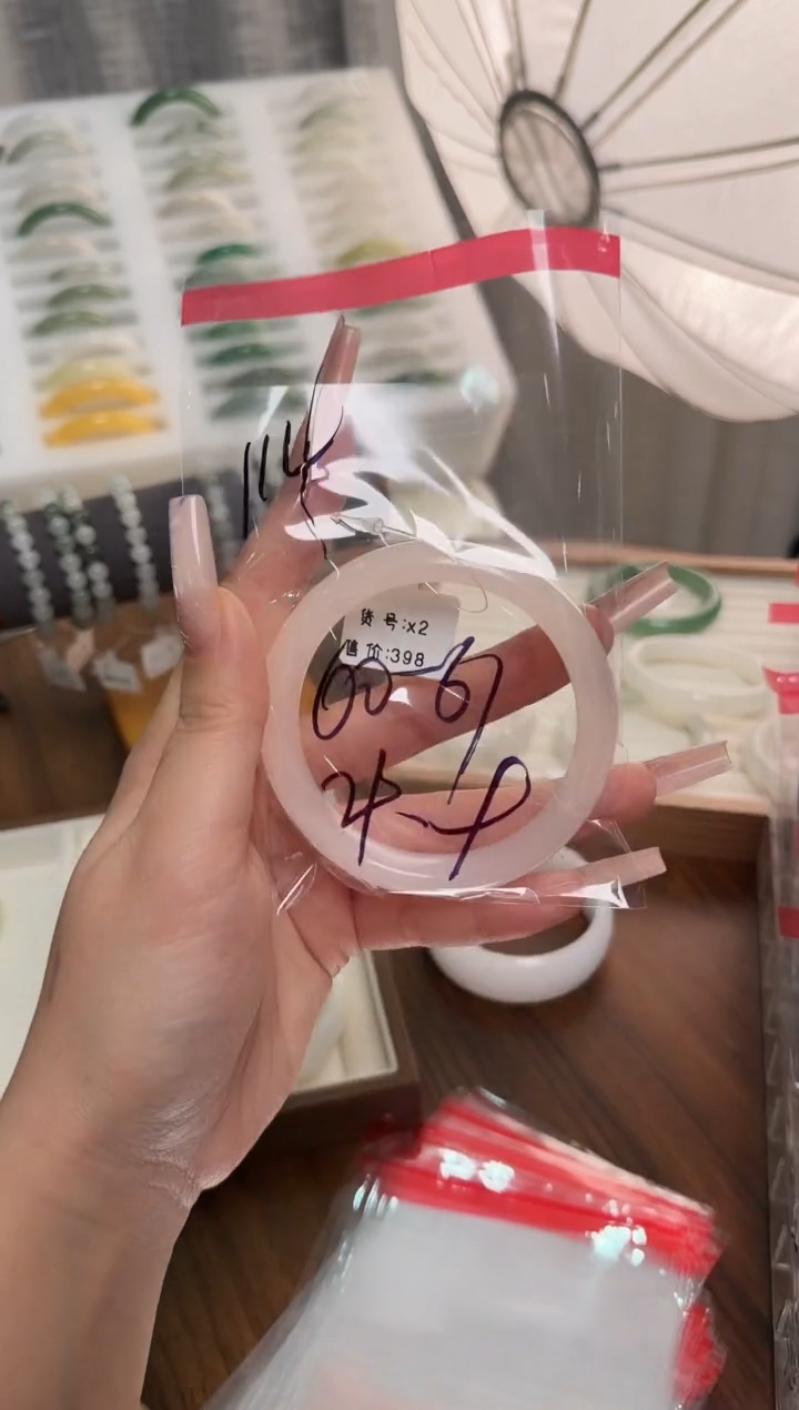 未镶嵌手镯石英质玉114//60/61