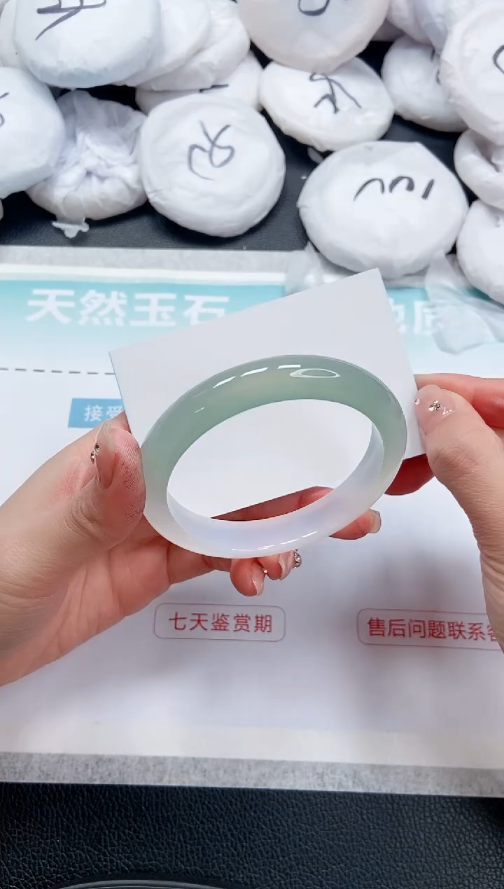 【闪购商品】石英质玉手镯未镶嵌 14L189-58