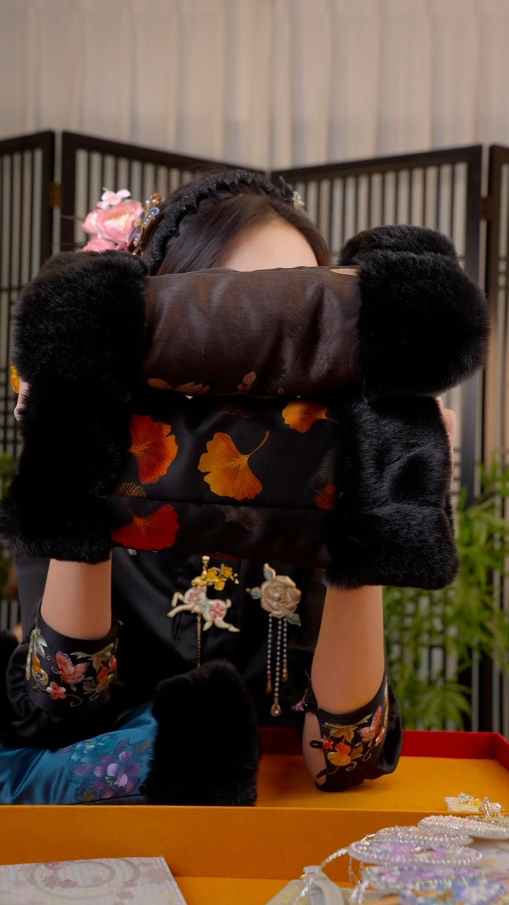 织绣曼*A553非遗手工绒花饰品