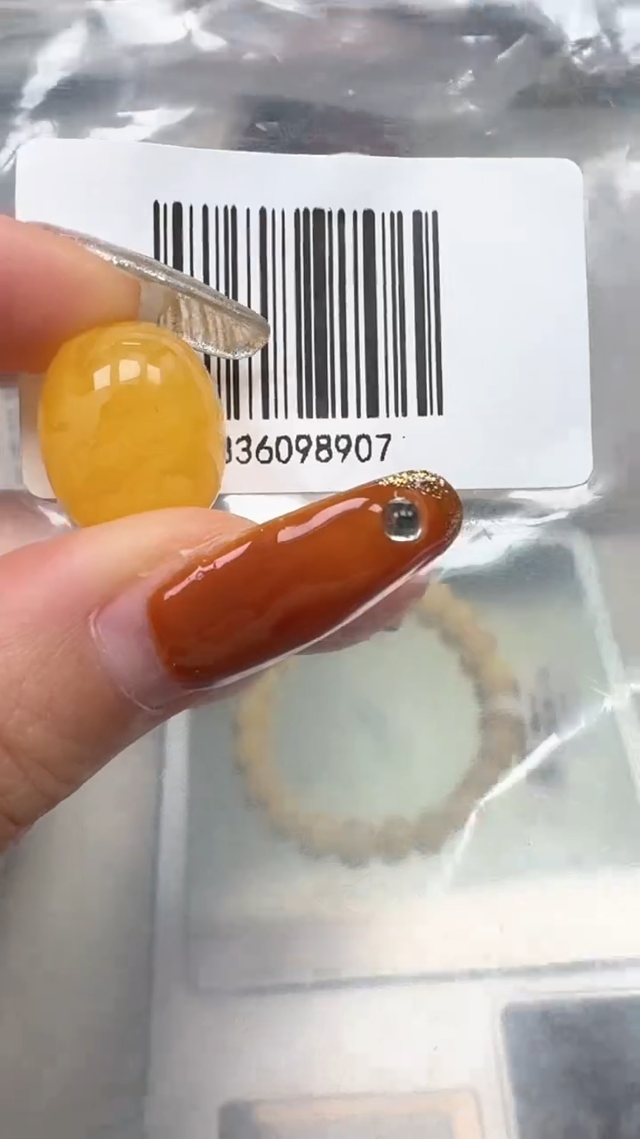 裸石琥珀未镶嵌如图