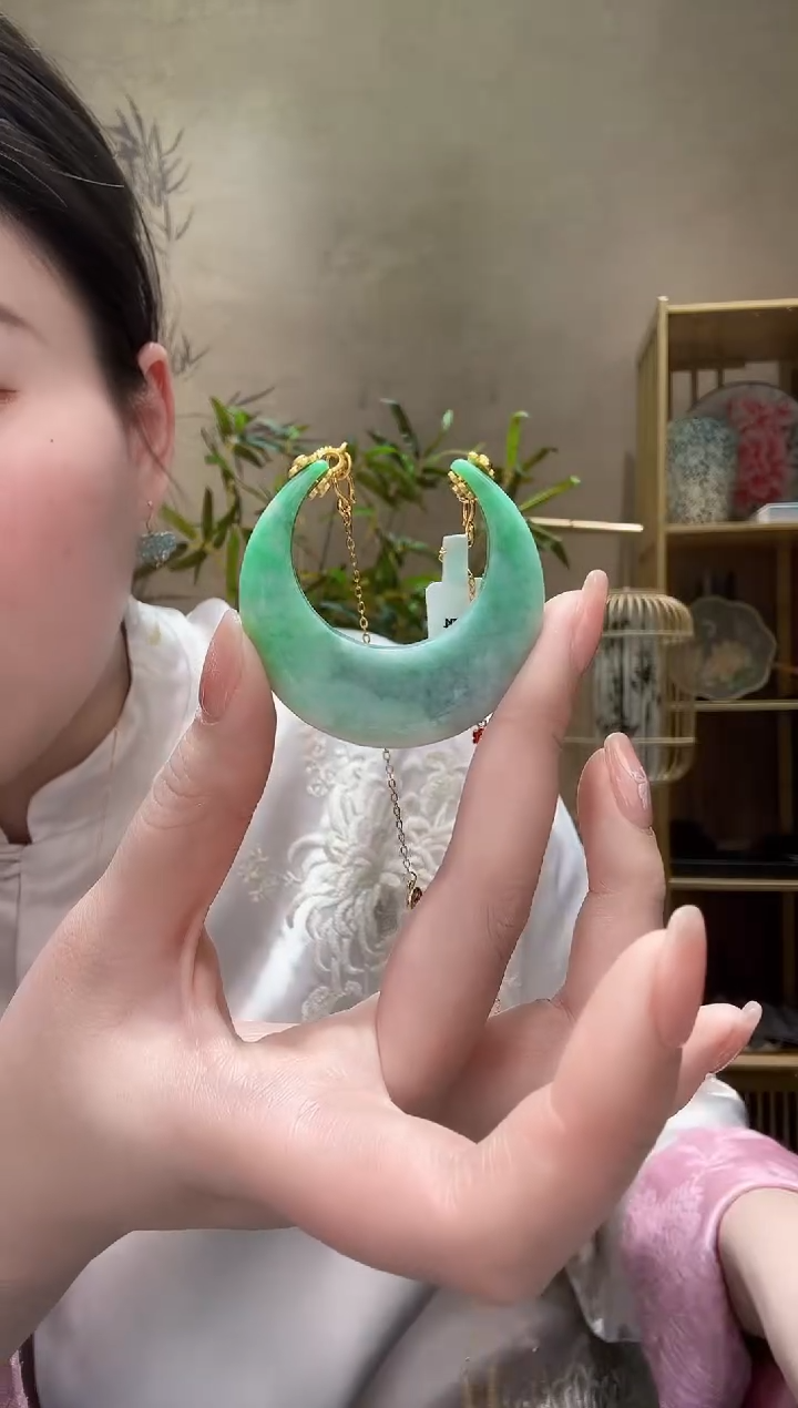 【闪购商品】翡翠颈饰未镶嵌吊坠