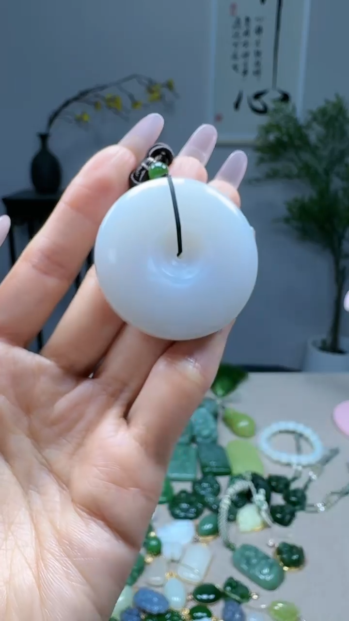 未镶嵌和田玉挂件1