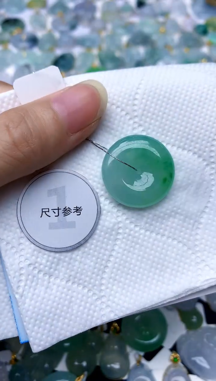 颈饰未镶嵌翡翠天然A货翡翠