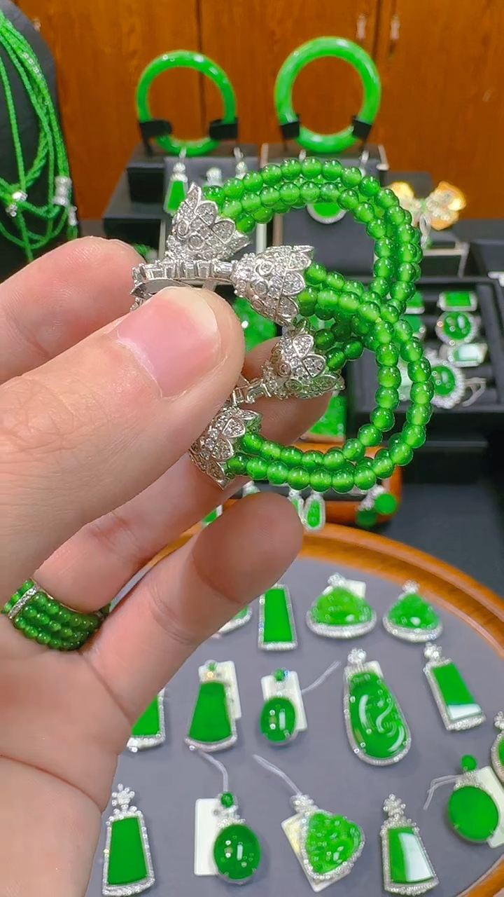 【闪购商品】翡翠耳饰银S925镶嵌天然A货翡翠