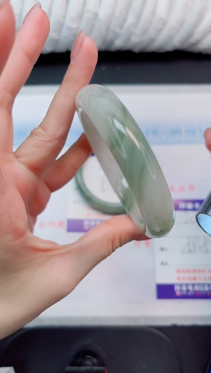 【闪购商品】石英质玉手镯未镶嵌203-58.5