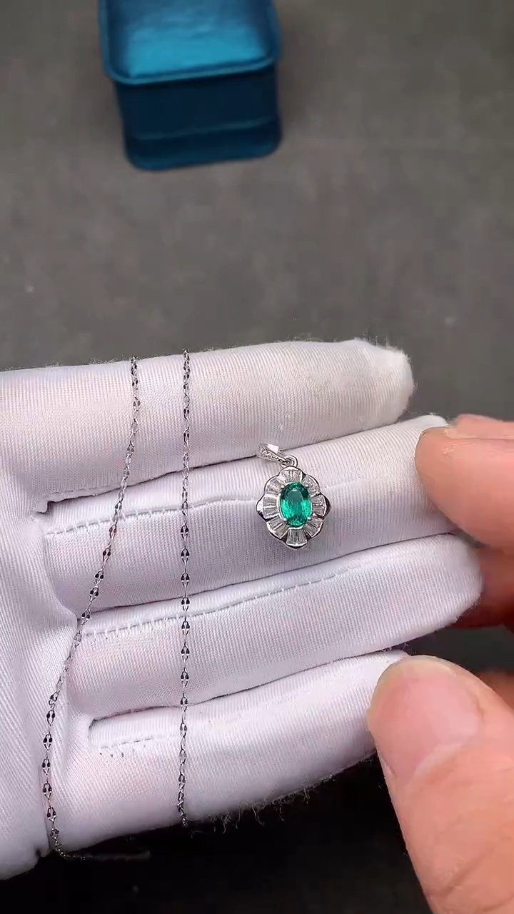 【闪购商品】祖母绿颈饰银S925镶嵌·····