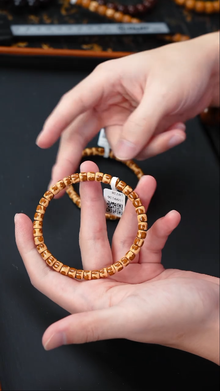 紫金鼠手串实心直切6+     10728