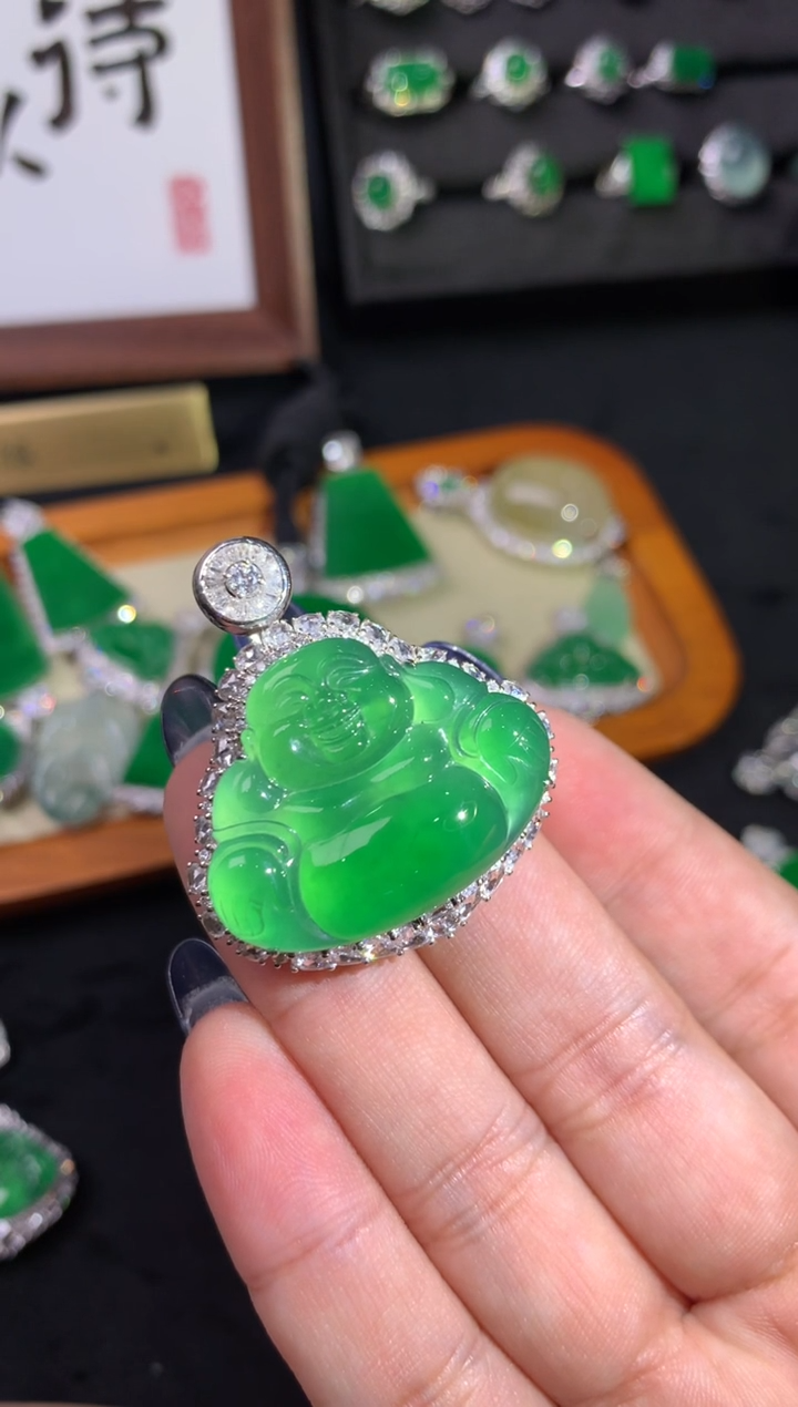 【闪购商品】翡翠颈饰18K金镶嵌高冰木那佛公吊坠