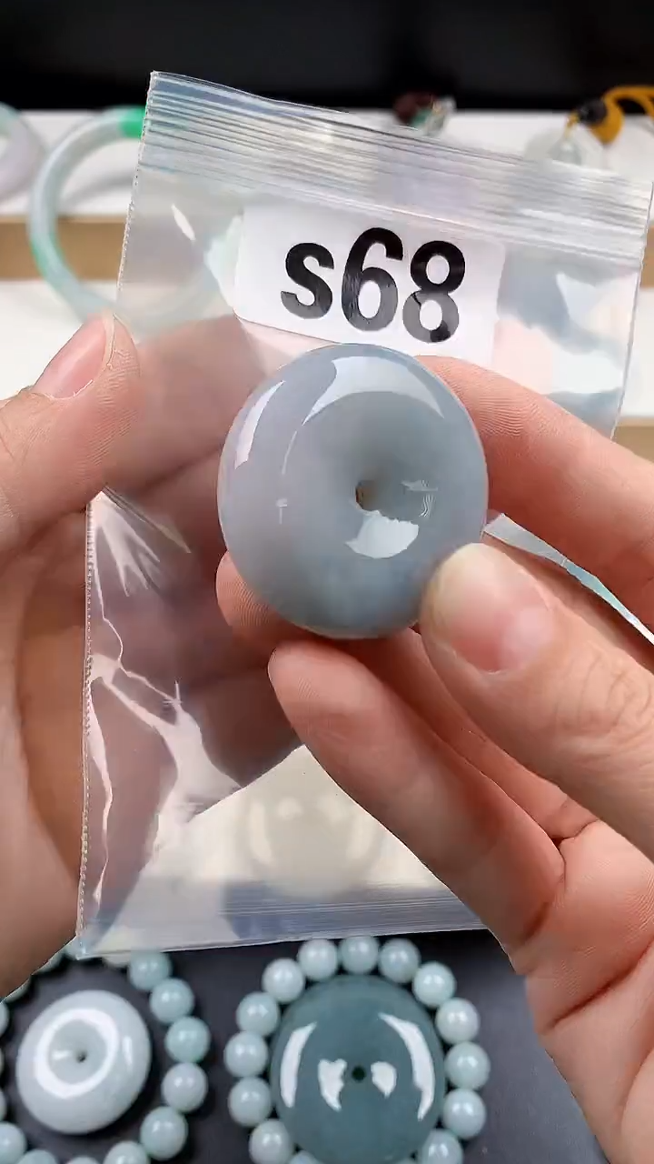 颈饰未镶嵌翡翠天然翡翠吊坠挂件