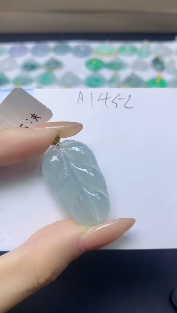 颈饰18K金镶嵌翡翠天然缅甸A货翡翠百元以上9元证书费自理