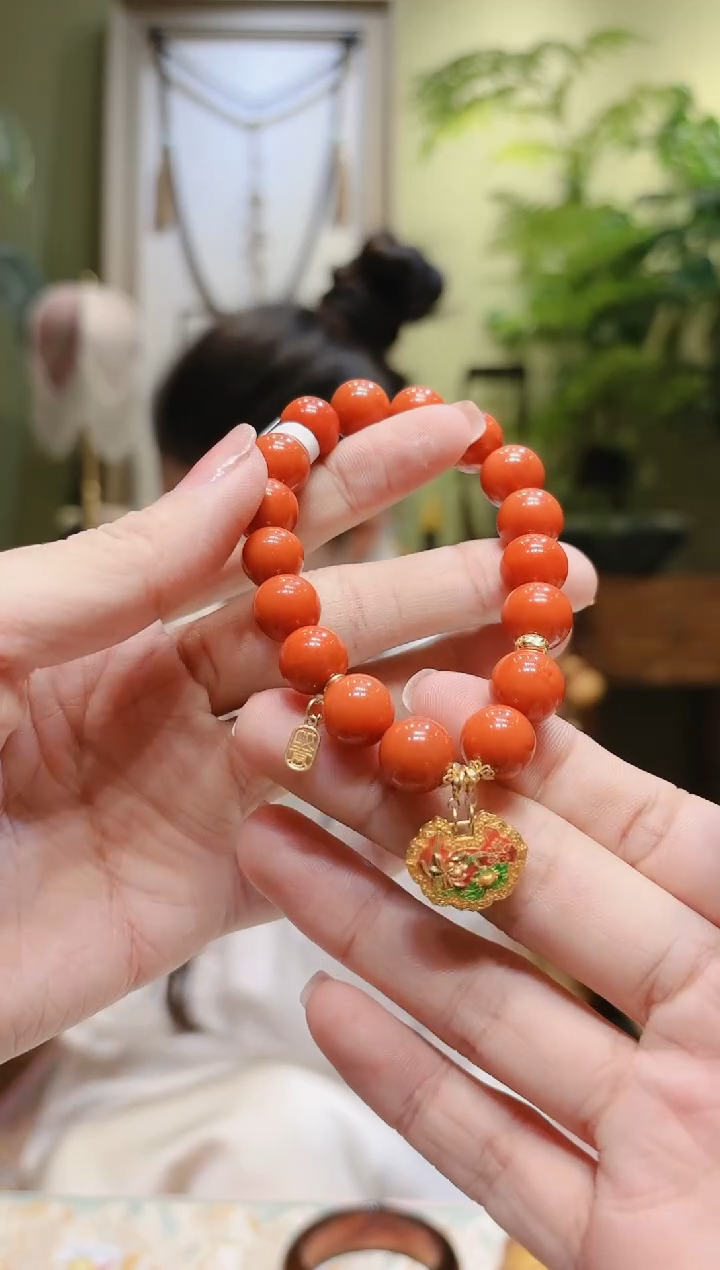 【闪购商品】南红玛瑙手串18K金镶嵌如意牌橘锁南红手串