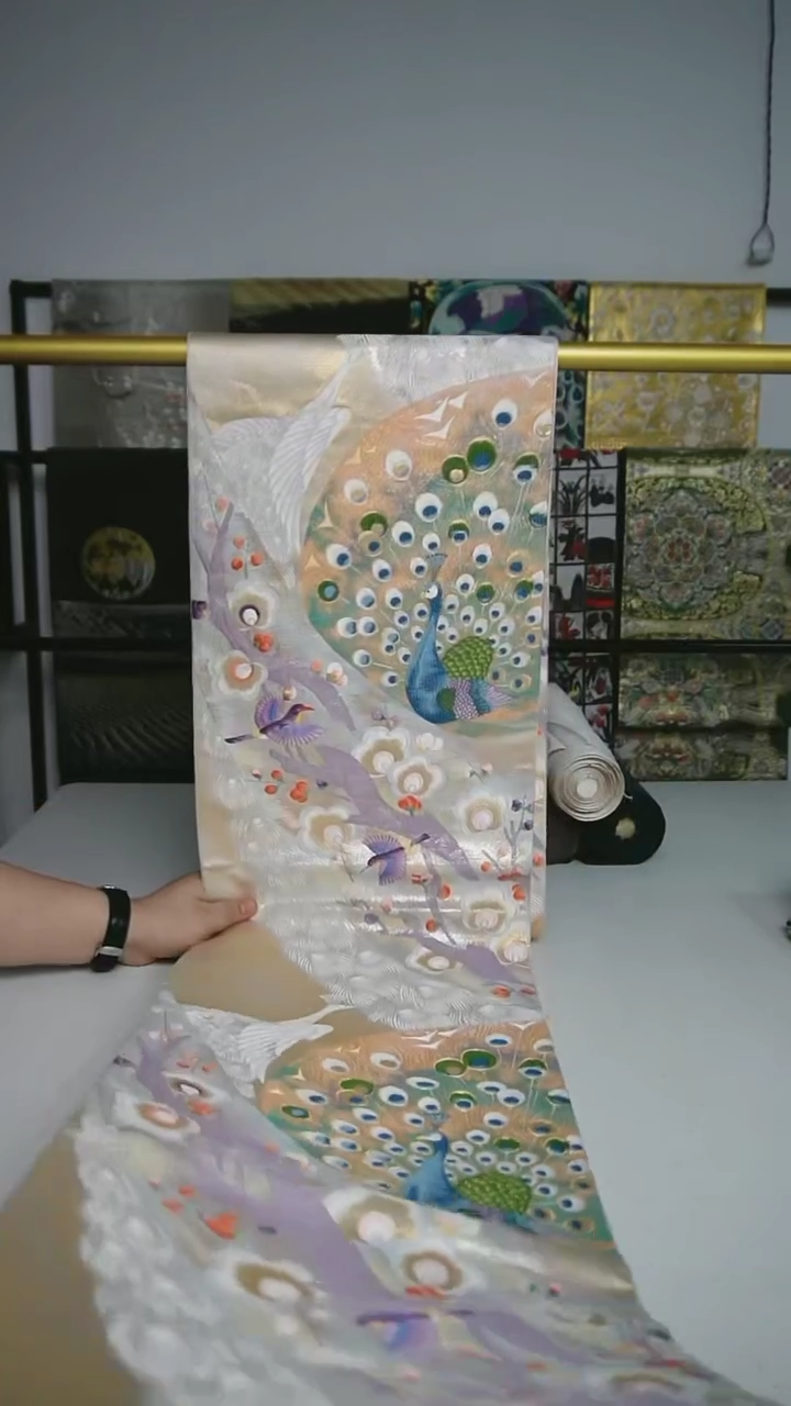 【闪购商品】织绣织锦20六通孔雀