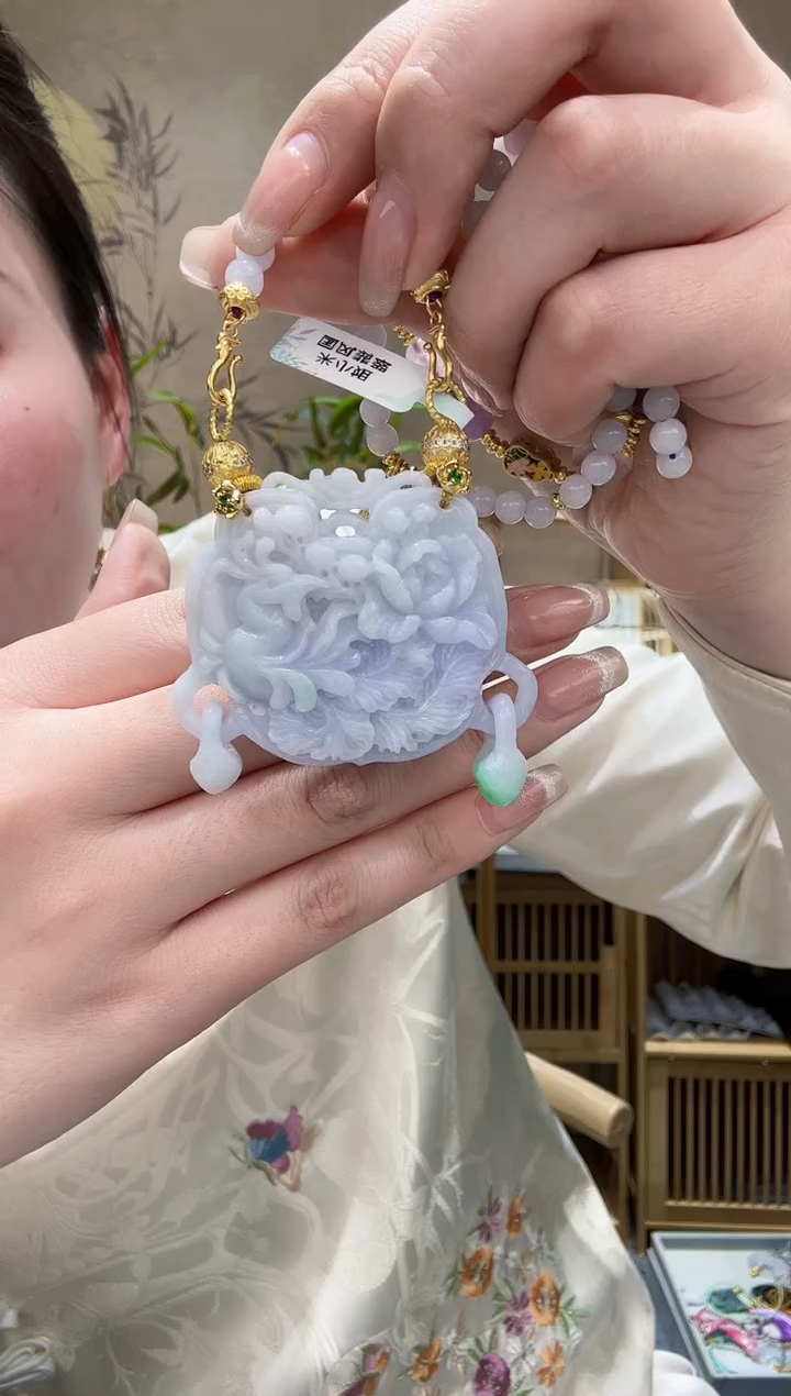 【闪购商品】翡翠颈饰未镶嵌吊坠