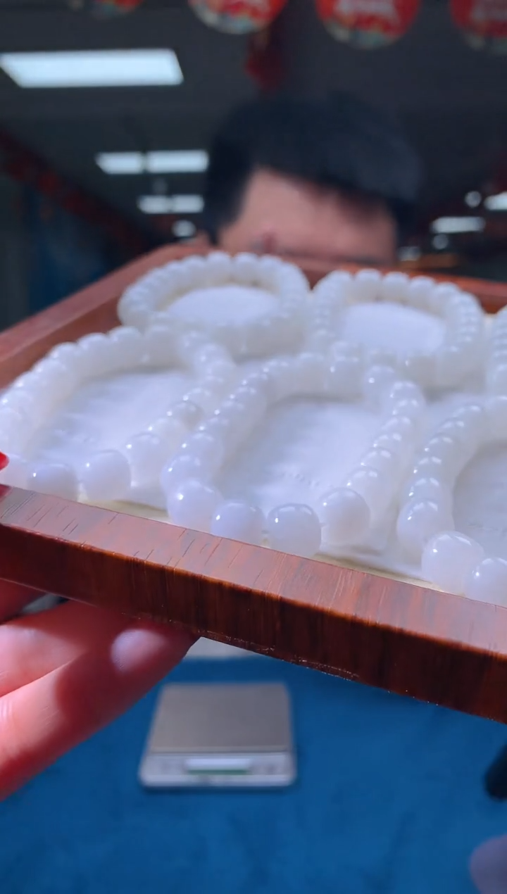 颈饰未镶嵌和田玉天然和田玉（多样性拍一发一)