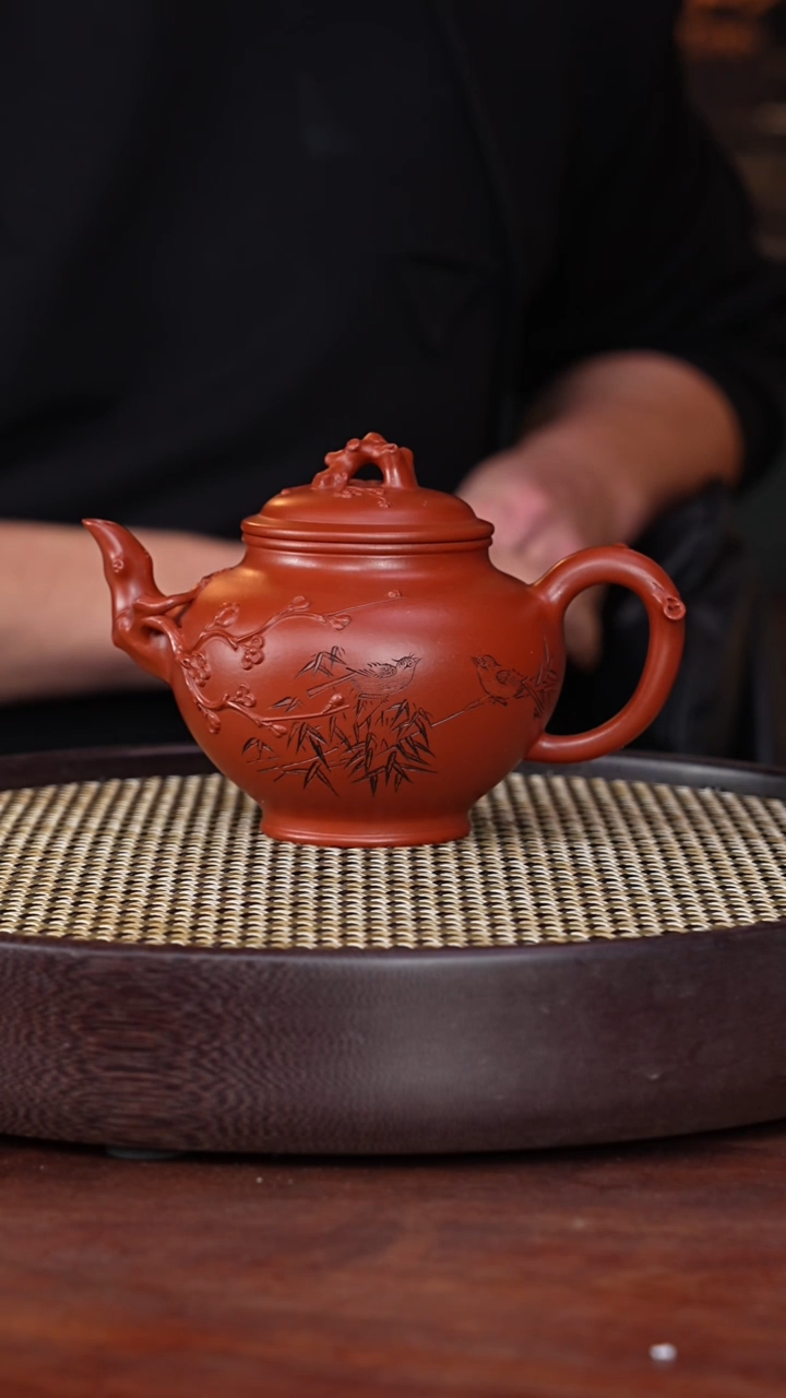 【闪购商品】紫砂茶壶潘春芳15-38 景舟红泥梅报春