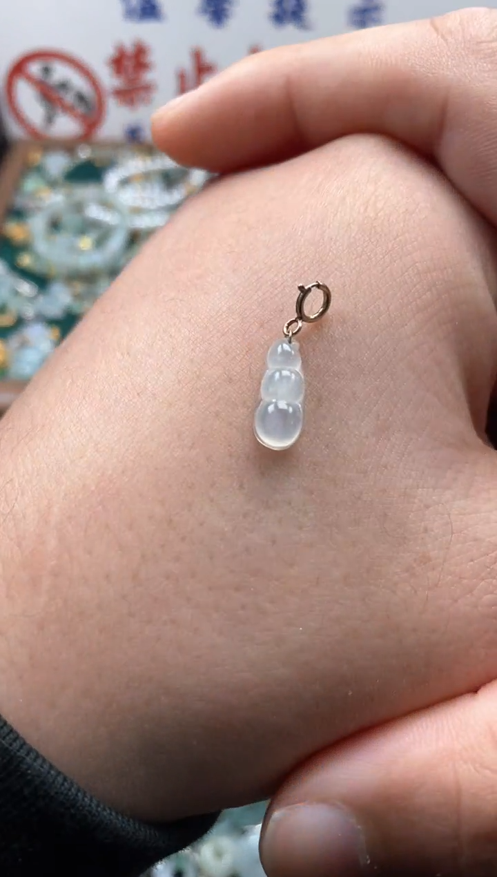 【闪购商品】翡翠颈饰未镶嵌哥哥