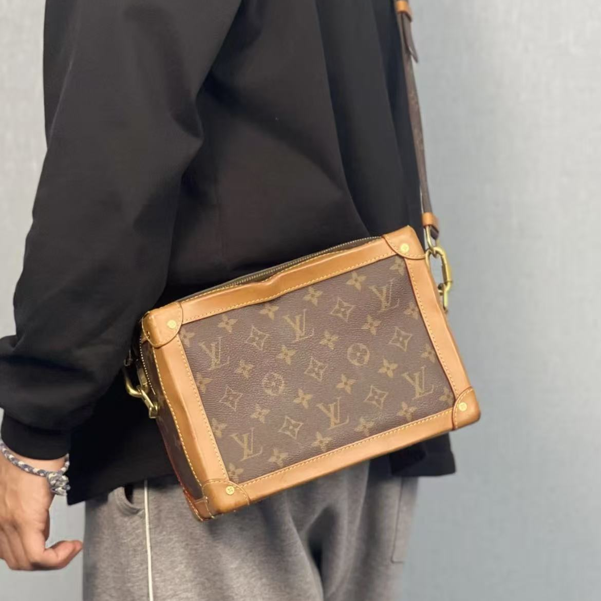 95新 LouisVuitton/路易威登 茉上/老花nigo软盒子 斜挎包