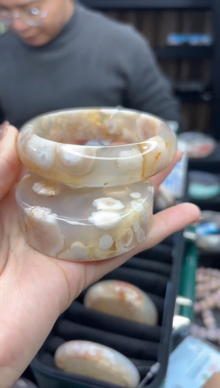 【闪购商品】石英质玉手镯未镶嵌414（62圈赠送镯心）