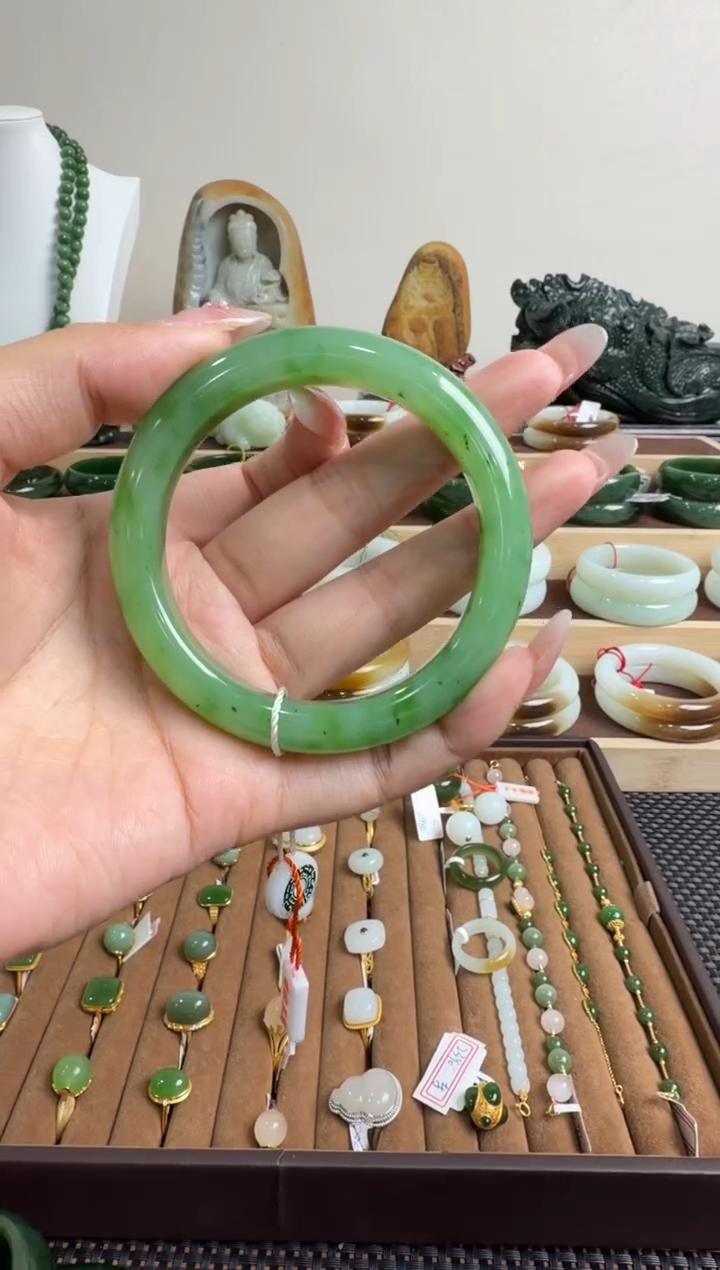 颈饰未镶嵌和田玉手镯57