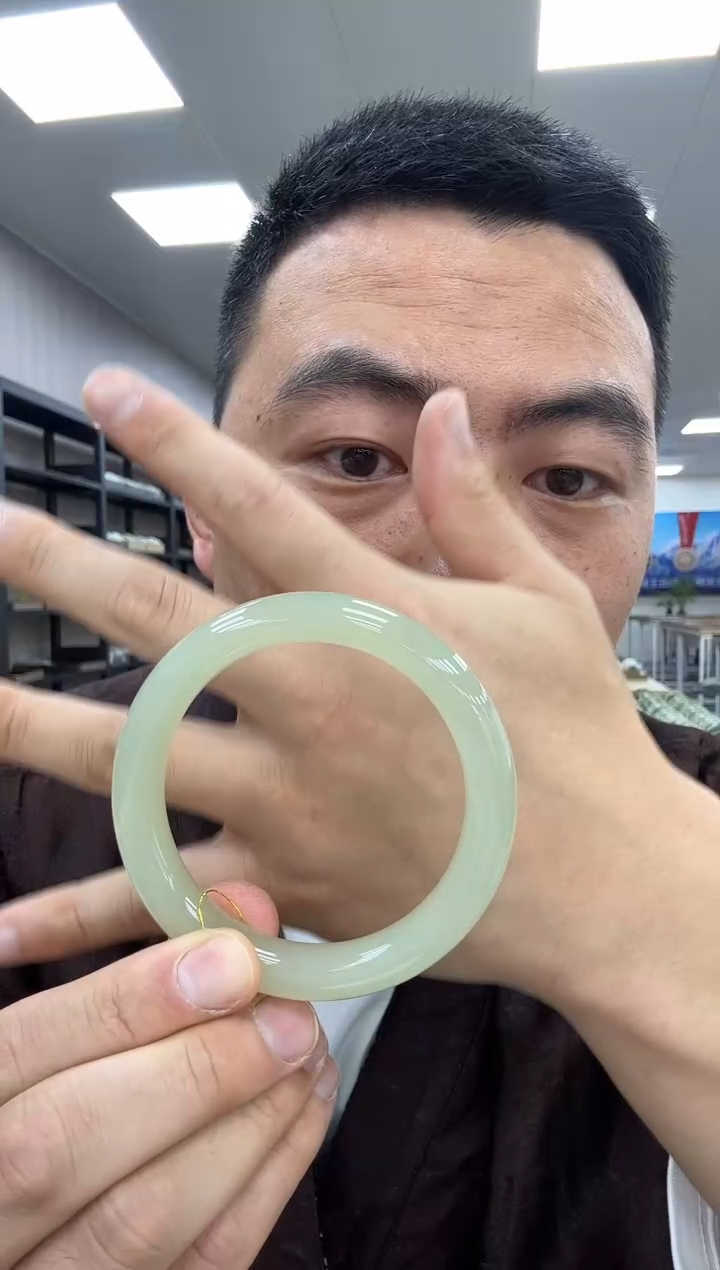 【闪购商品】和田玉手镯未镶嵌冰晴白55-61