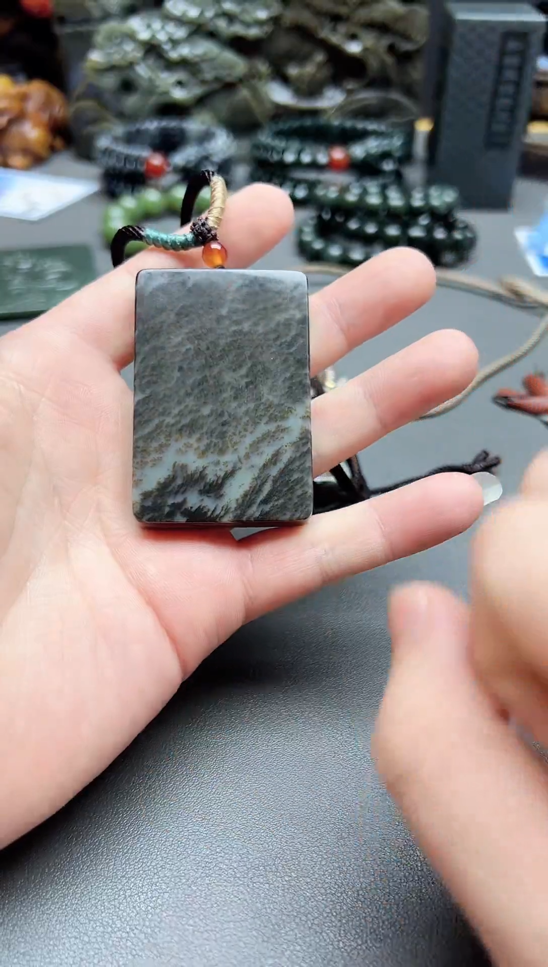 颈饰未镶嵌和田玉若羌青花意境平安无事牌