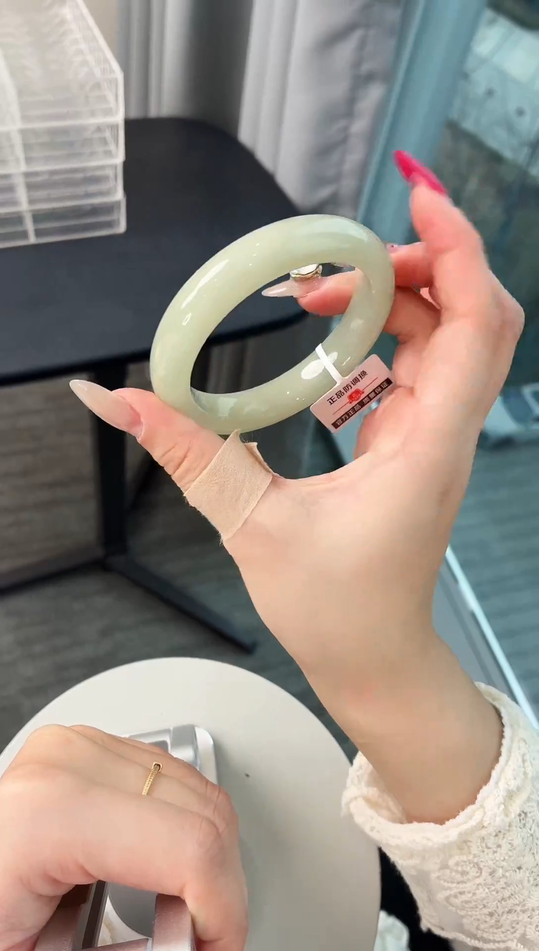 未镶嵌手镯石英质玉73.54