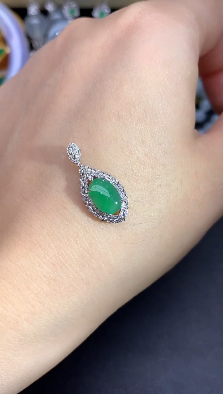 颈饰18K金镶嵌翡翠117-雪姐翡翠天天见