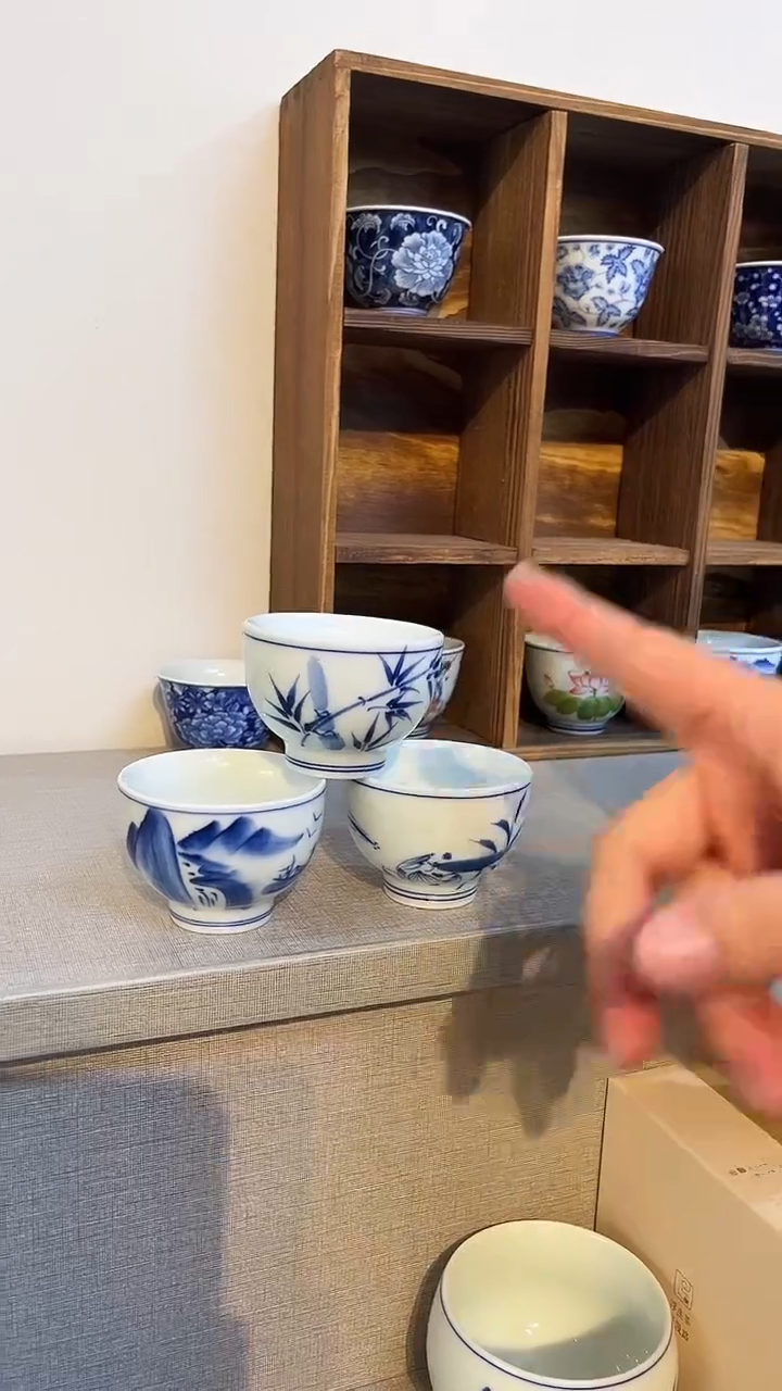 景德镇高温瓷三只手绘品茗杯