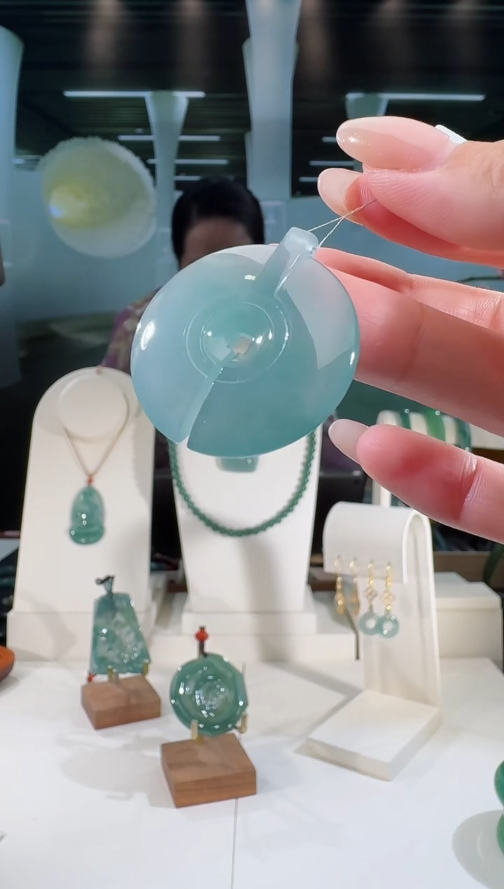 翡翠未镶嵌吊坠(不含链)平安扣多样性发一