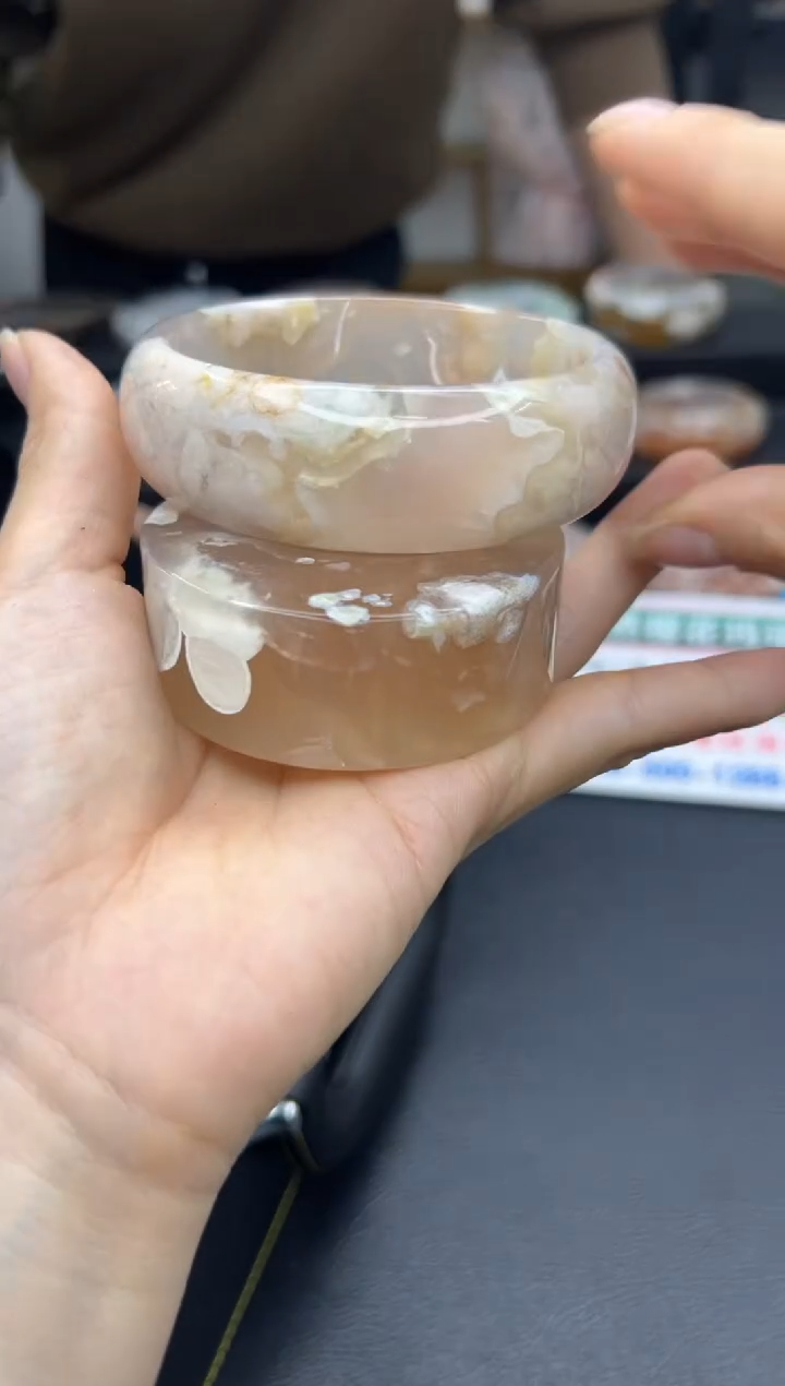 【闪购商品】石英质玉手镯未镶嵌A15(65圈赠送镯心)