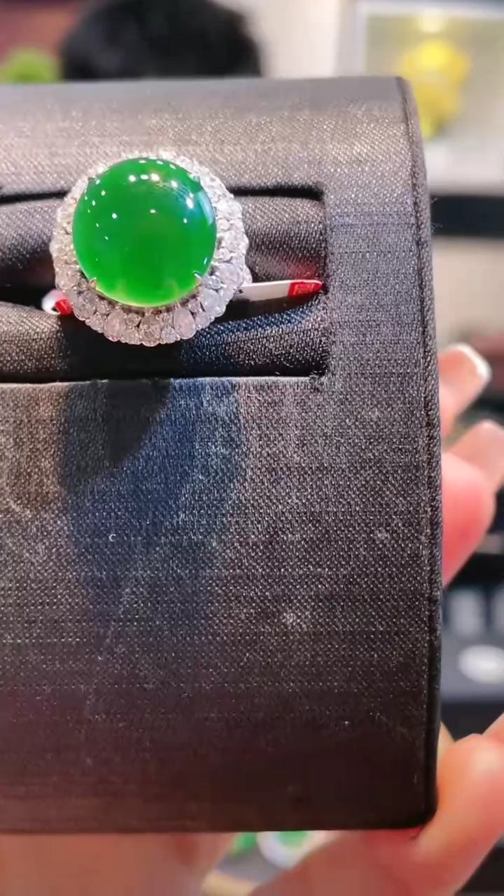 【闪购商品】翡翠颈饰18K金镶嵌天然A货翡翠A8