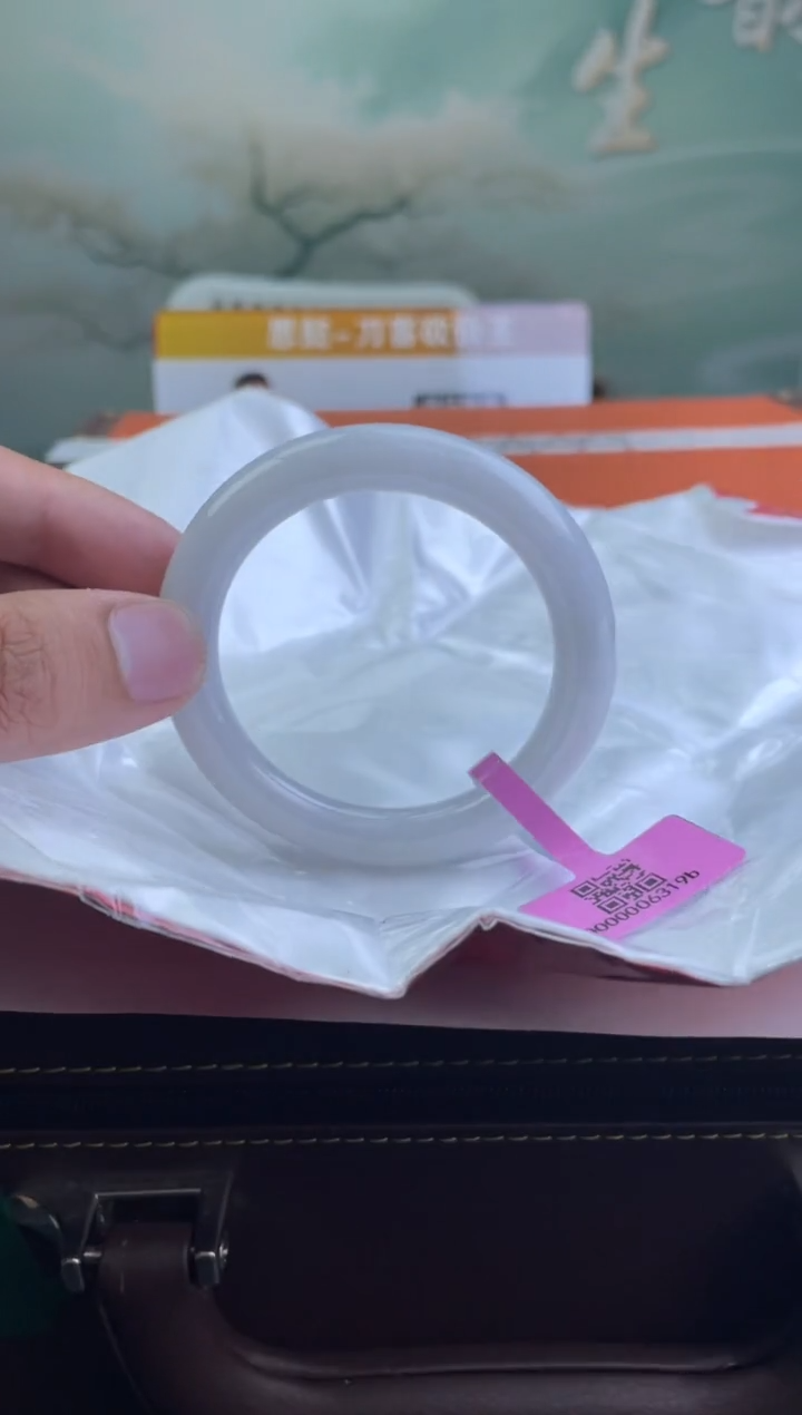 翡翠手镯未镶嵌13          