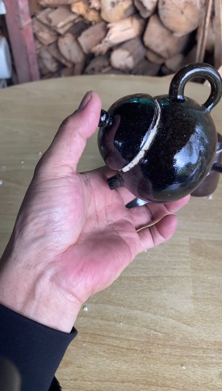 浪鬼柴烧龙窑系列单**豆壶